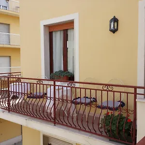 candidas-house.hotelsalgherosardinia.com/