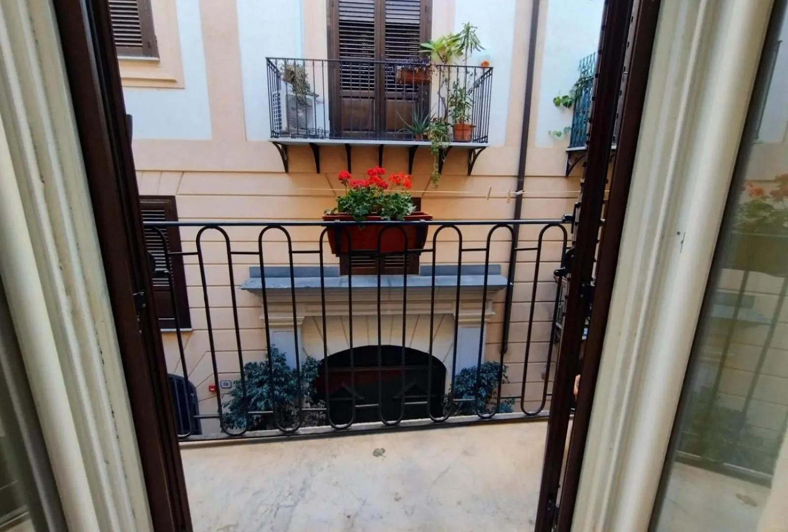 Apartament Domus Vetriera Palermo